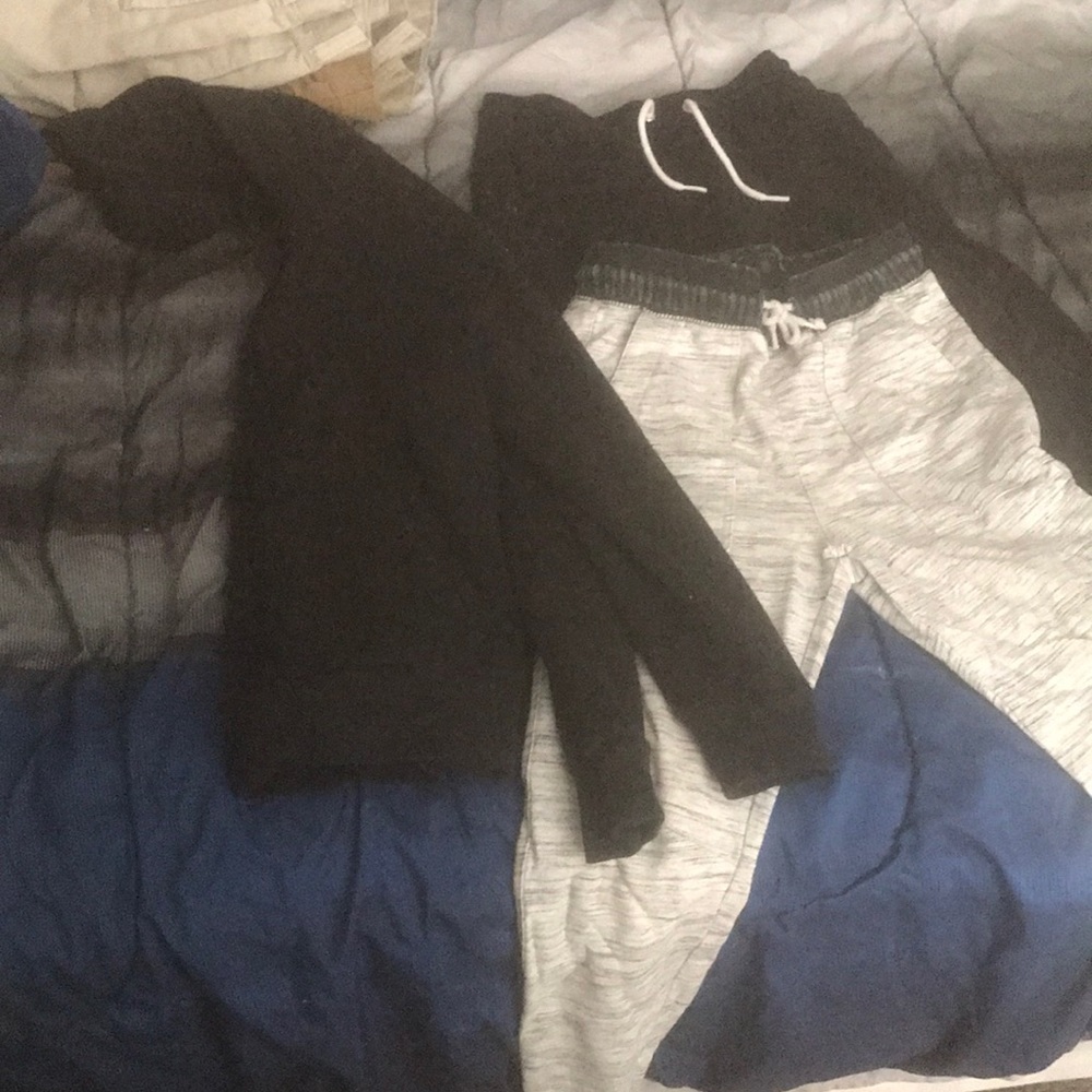 Sweats and hoodie 3 pieces